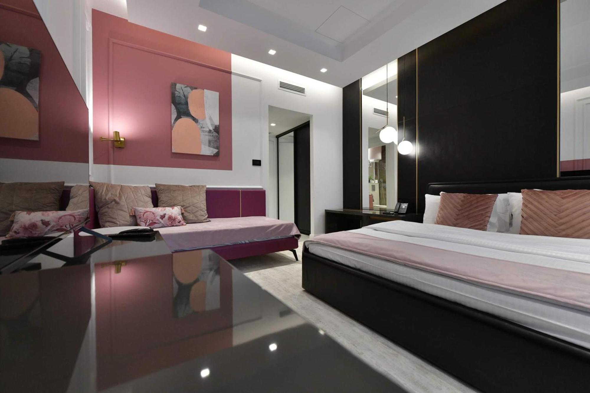 Royal Wellness And Spa Ruma Exterior photo