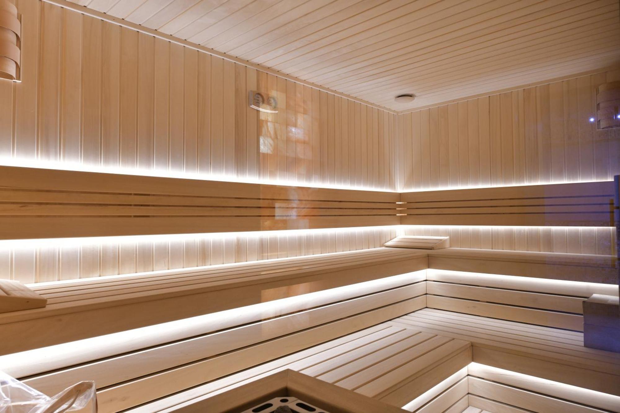 Royal Wellness And Spa Ruma Exterior photo